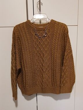 Classic Cable Crewneck Sweater in Camel Brown